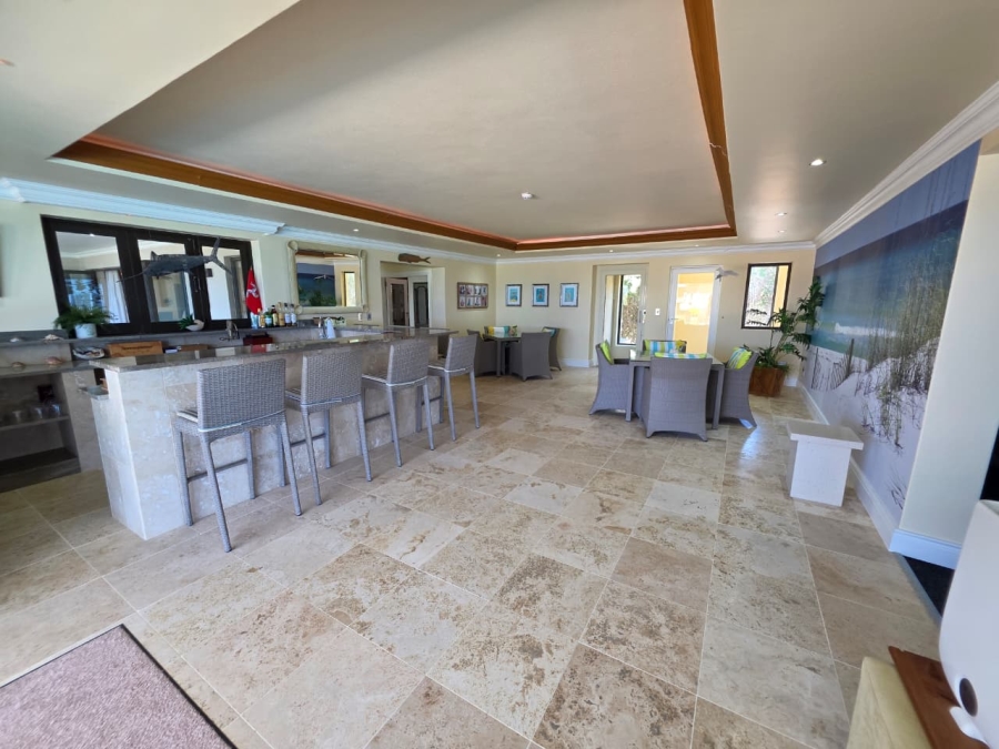 6 Bedroom Property for Sale in Myoli Beach Western Cape